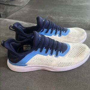 APL Women's TechLoom Tracer Pristine / Coastal Blue / Navy Size 10.5